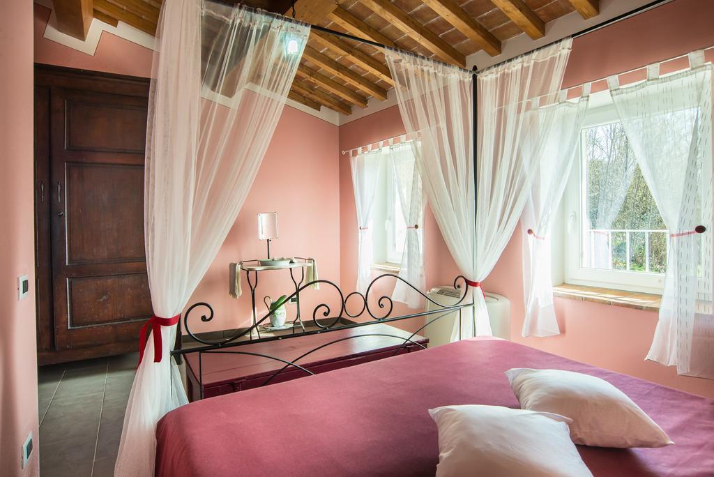 Agriturismo Il Frutteto Ghivizzano Oda fotoğraf